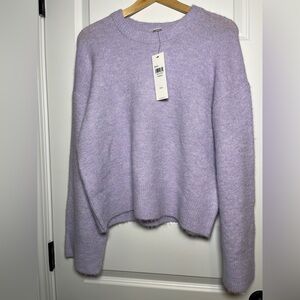 Calvin Klein Lavender Crewneck Sweater Size Medium NWT